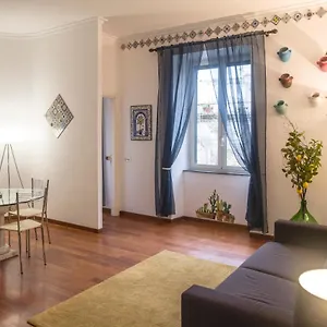 Appartamento Centro Via Toledo, Napoli