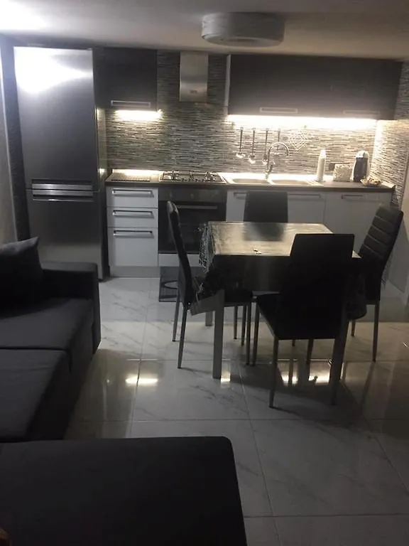 Holiday home Casa Vacanze Sannazzaro 70 Naples
