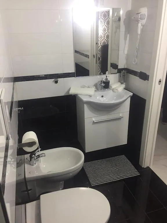 Casa Vacanze Sannazzaro 70 Naples