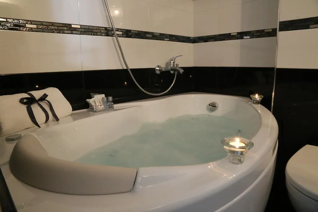 Holiday home Casa Vacanze Sannazzaro 70 Naples Italy