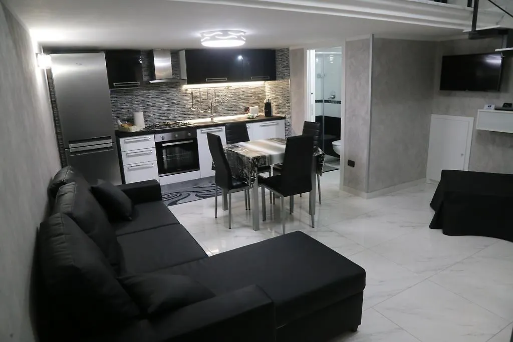 Holiday home Casa Vacanze Sannazzaro 70 Naples Italy