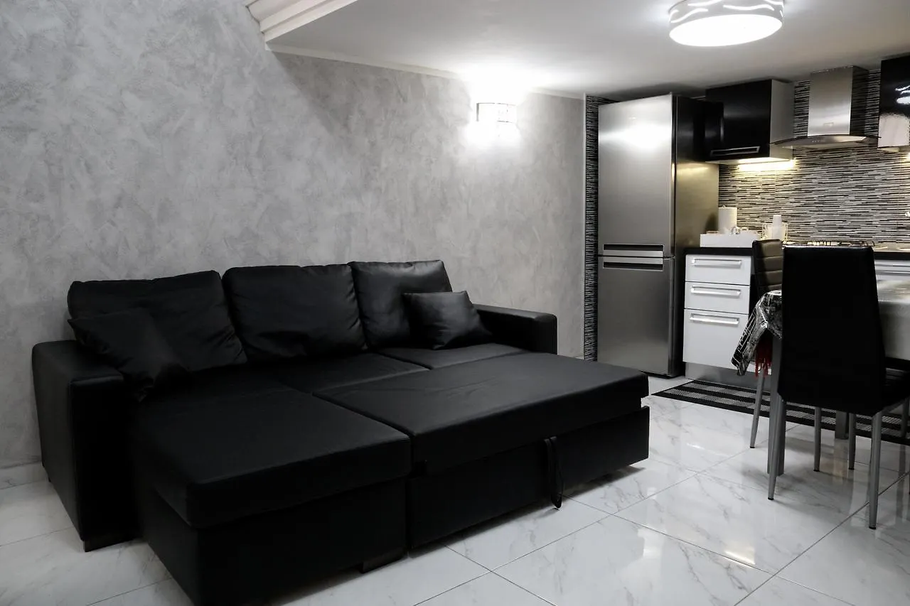 Holiday home Casa Vacanze Sannazzaro 70 Naples Italy