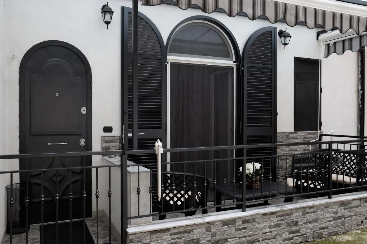 Casa Vacanze Sannazzaro 70 Naples