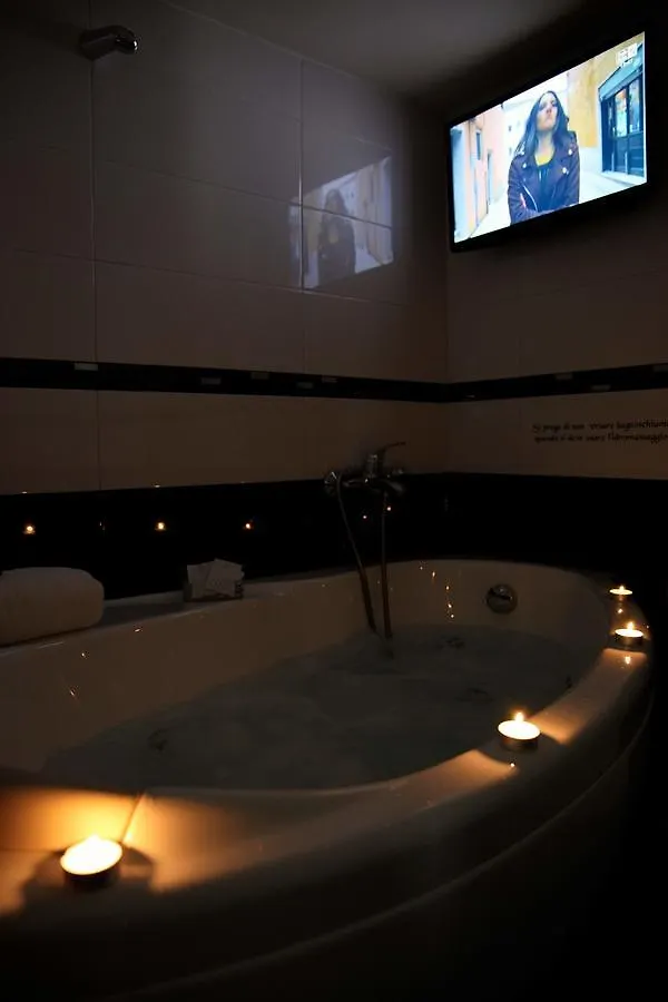 Holiday home Casa Vacanze Sannazzaro 70 Naples